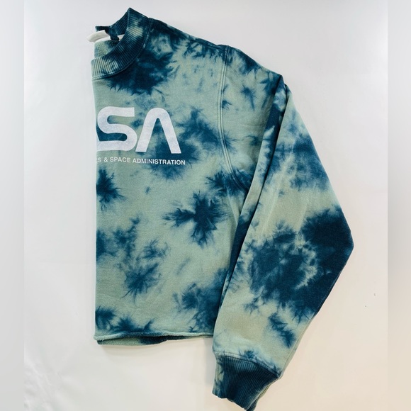 MIGTHY FINE TIE DYE NASA CROPPED SWEATER SIZE MEDIUM - Picture 3 of 4